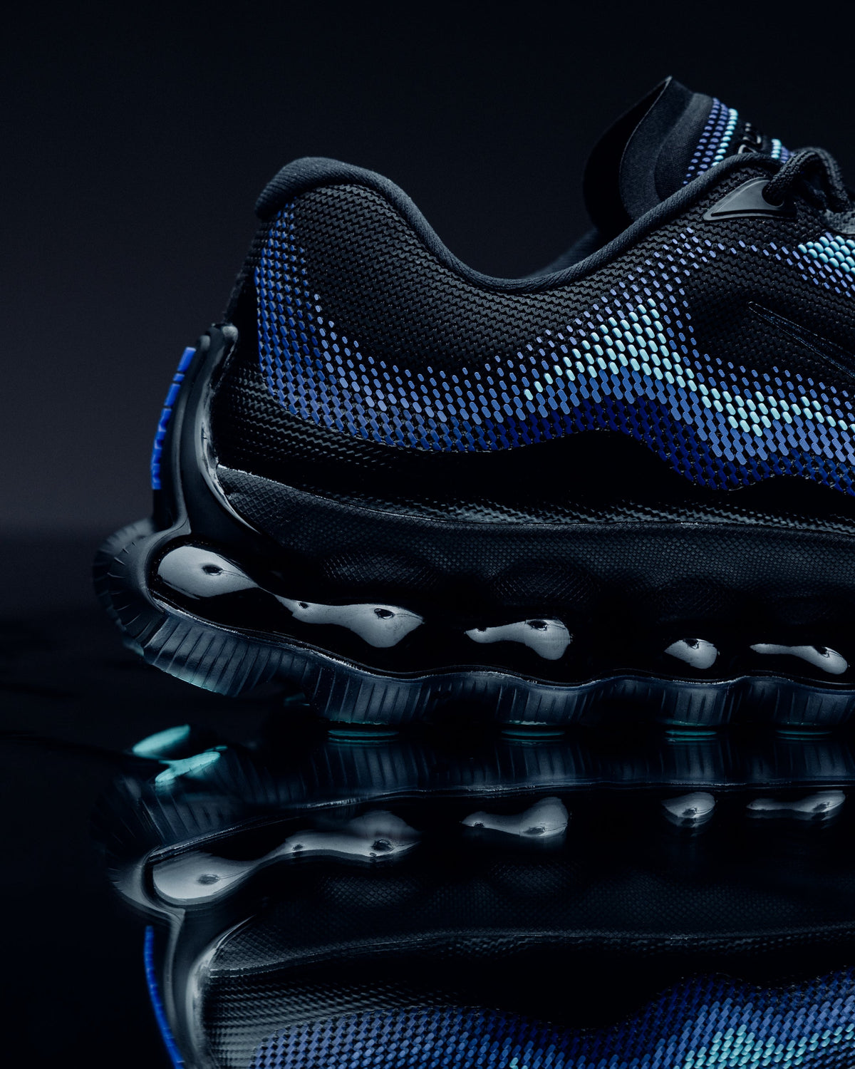 Nike Air Liquid Max - Black/Black