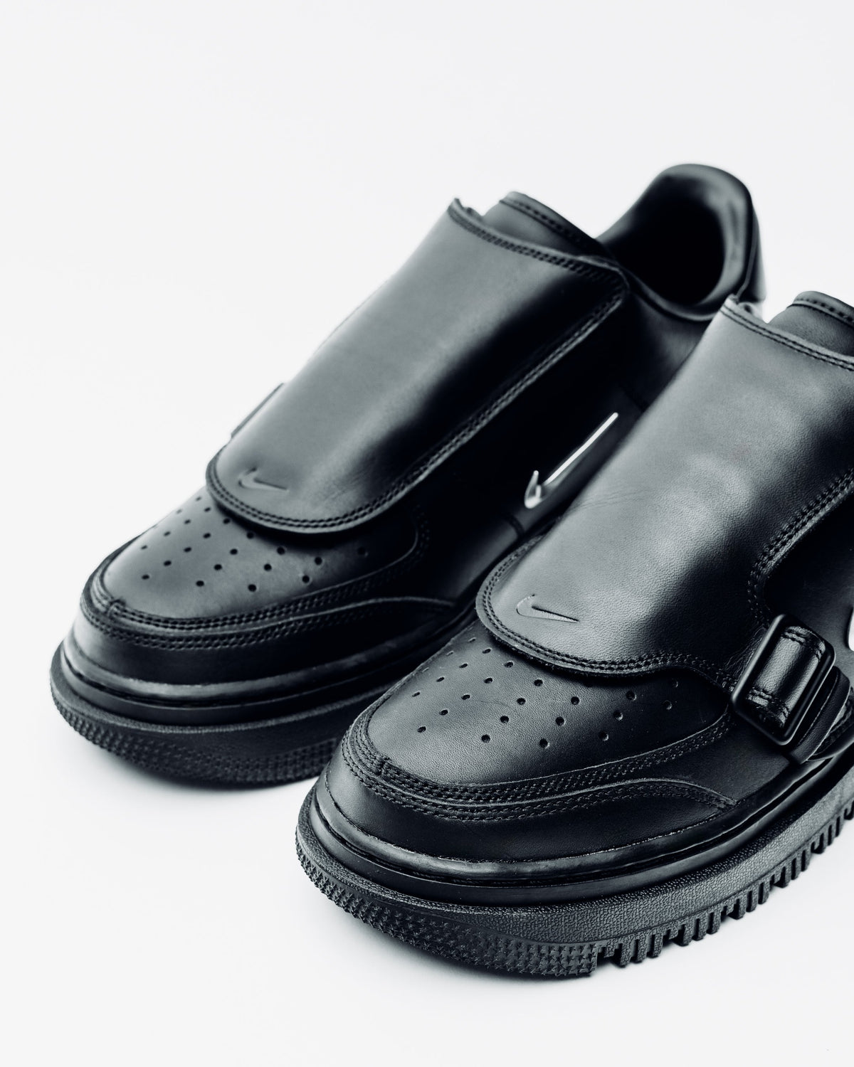Nike Air Force 1 Luxe - Black/Metallic Silver