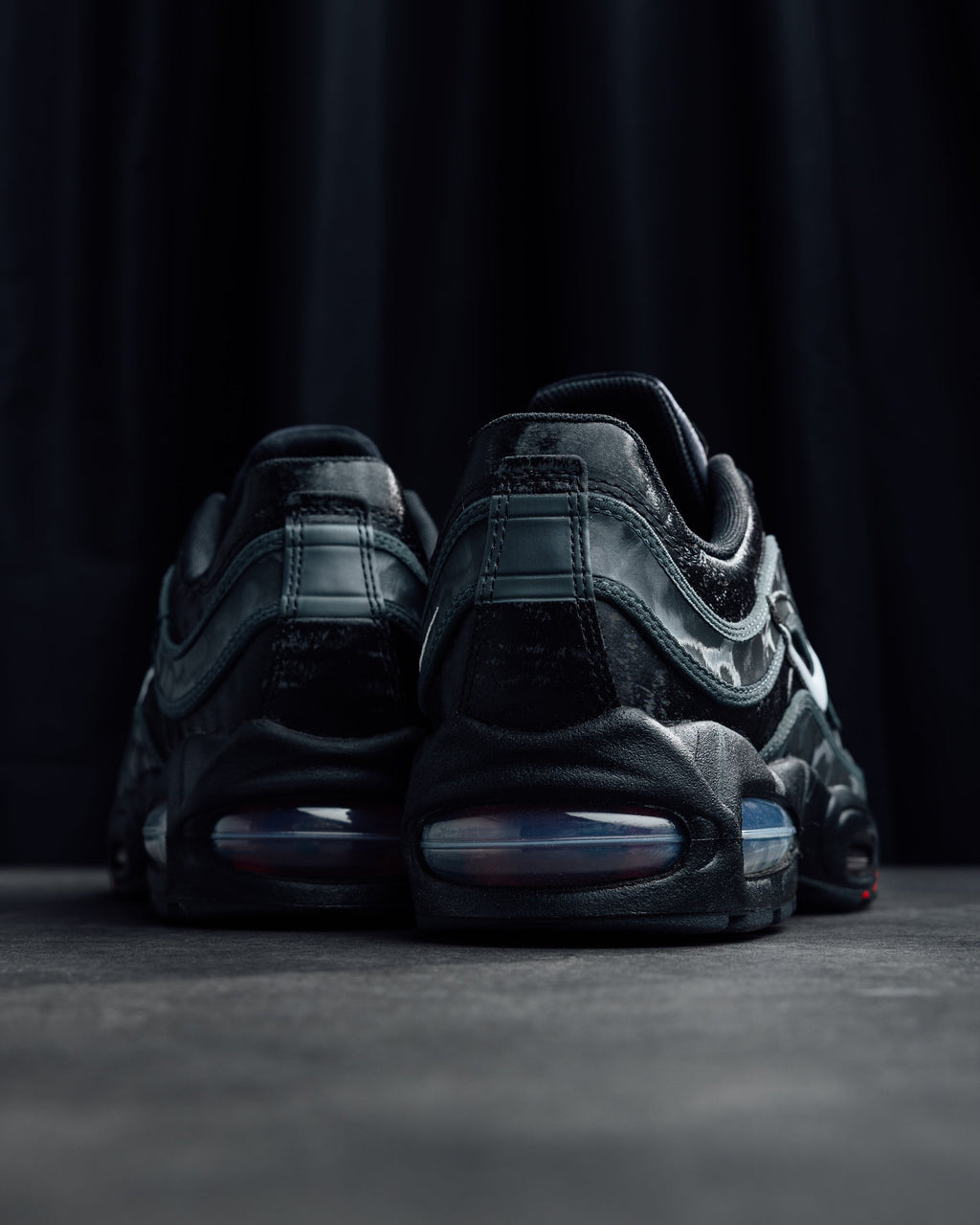 Nike Air Max Joga Bonito - Black/White
