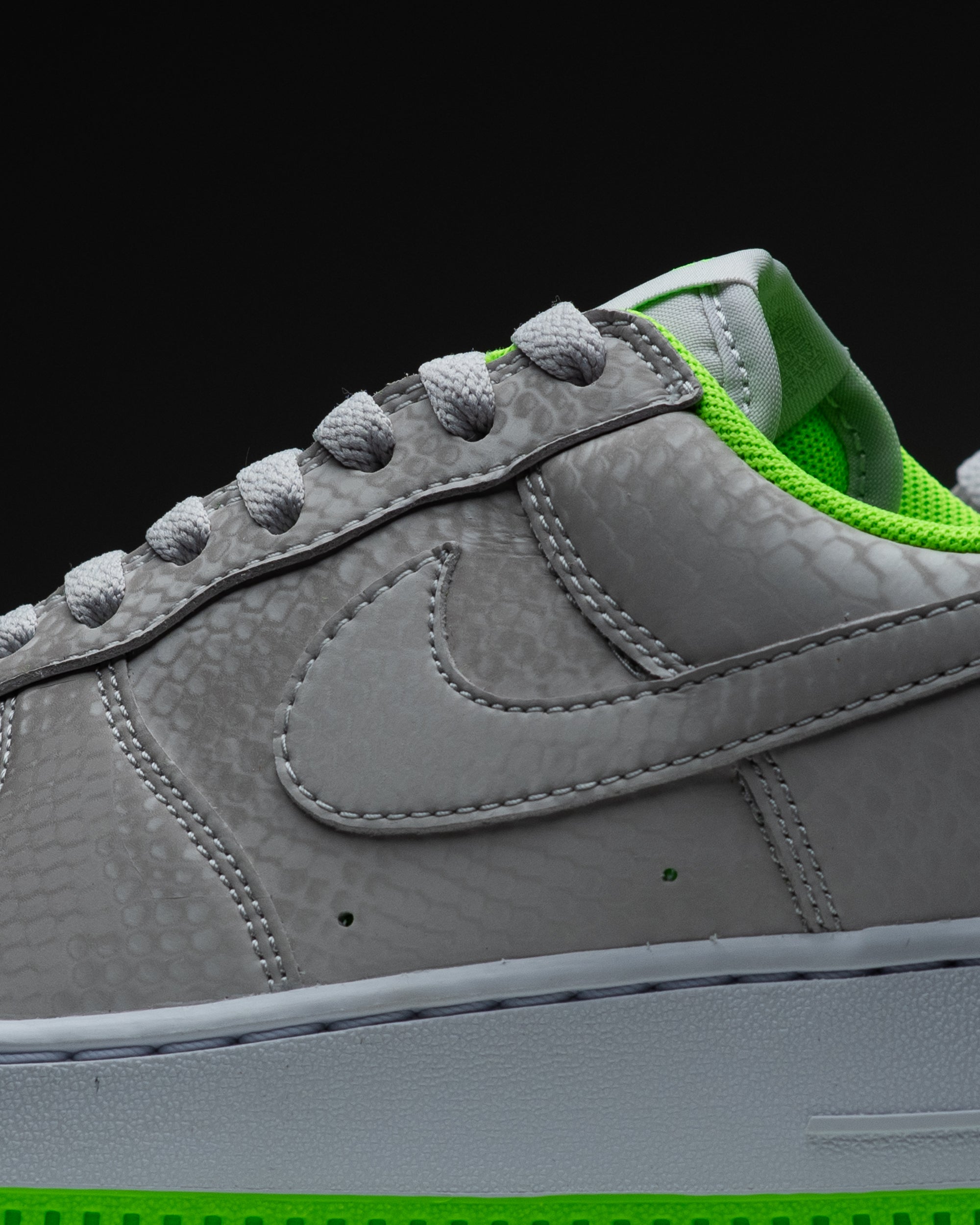 Kobe Bryant x Nike Air Force 1 Low - Vast Grey/Electric Green
