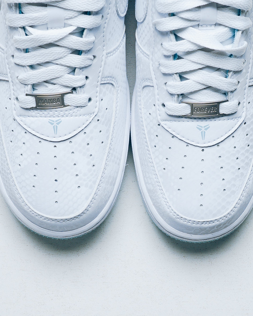 Kobe Bryant x Nike Air Force 1 Low - White/Armory Blue